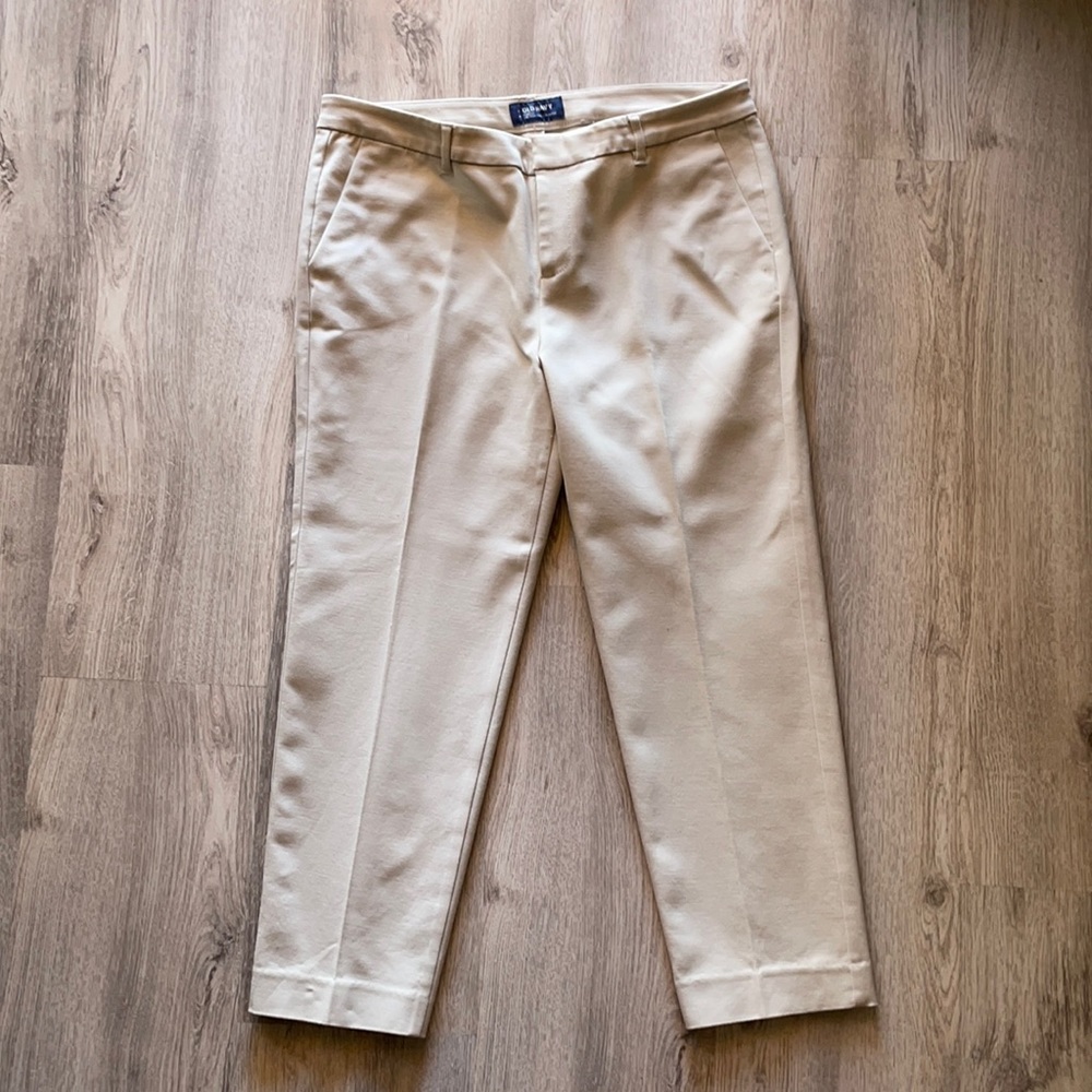 Women’s light khaki chino pants